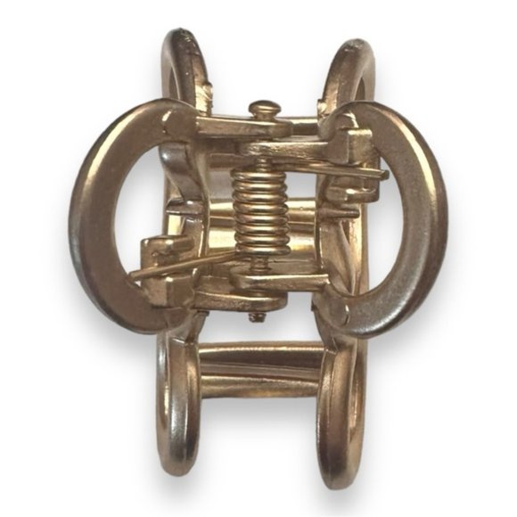 🆕 NWT Disney Minnie Mouse Frosted Goldtone Claw Hair Clip - Picture 3 of 6